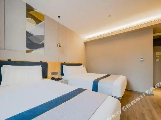 Otel' Homeinn Selected Hotel (Shanghai Bund Nanjing Road Pedestrian Street Subway Station) — отель в удобной локации в Шанхае