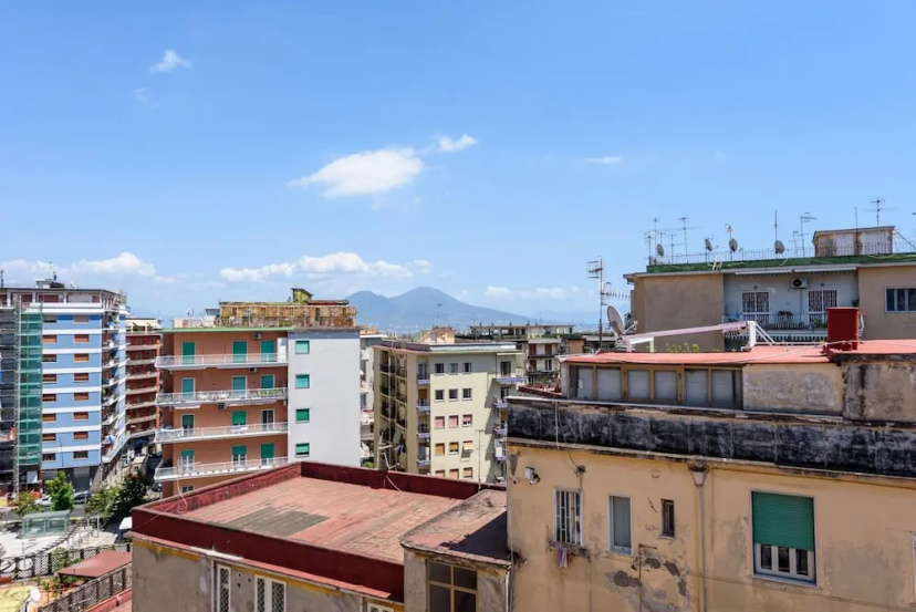 Piazza Francesco Muzii 11 — отель в Неаполе, Италия