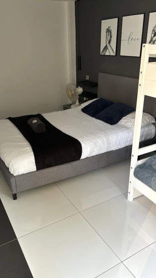 NEW Privacy Suite Serene Apt — забронировать отель в Лондоне