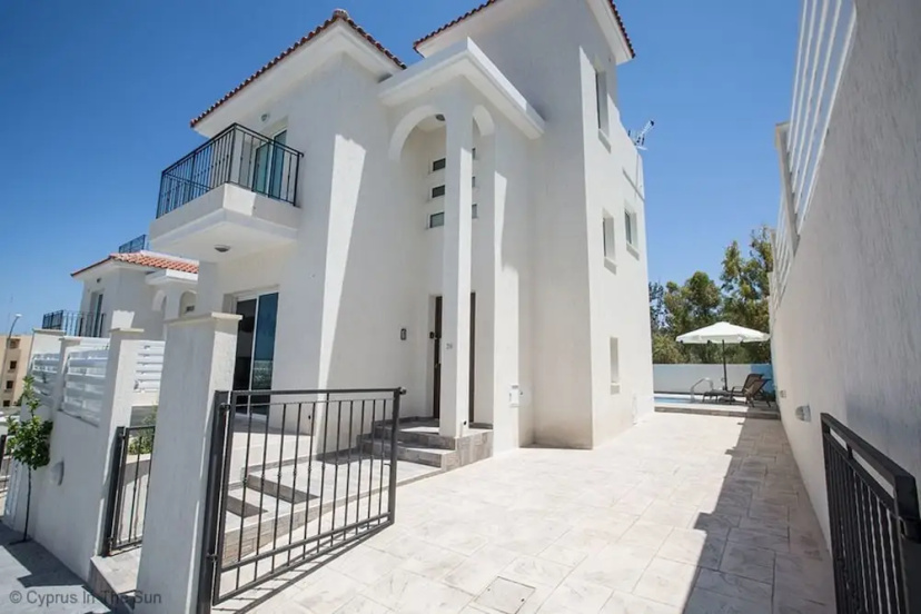 Cyprus Villa Green Bay 20 Gold — отель с удобствами в Протарас