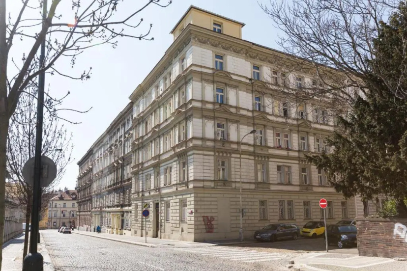 Цены на Benatska Apartment в Праге