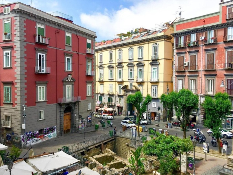 Apartment With one Bedroom in Napoli, With Wonderful City View and Wifi — отель с удобствами в Неаполе