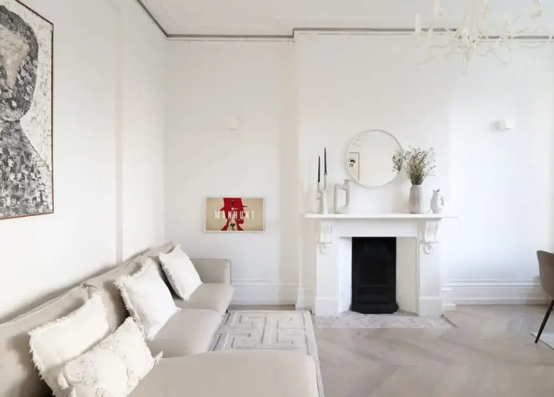 Sophisticated Notting Hill 2bed — отель с удобным расположением в Лондоне