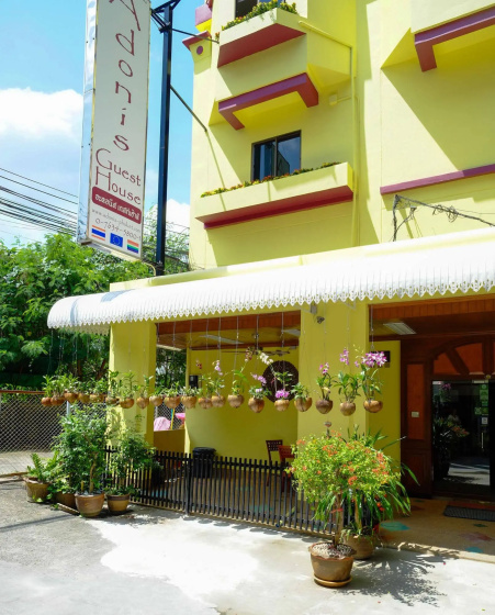 Adonis Guest House — забронировать отель в Патонг