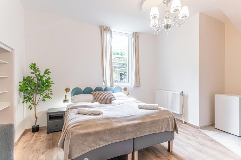 Chic Studio Near Westbahnhof — забронировать отель в вене