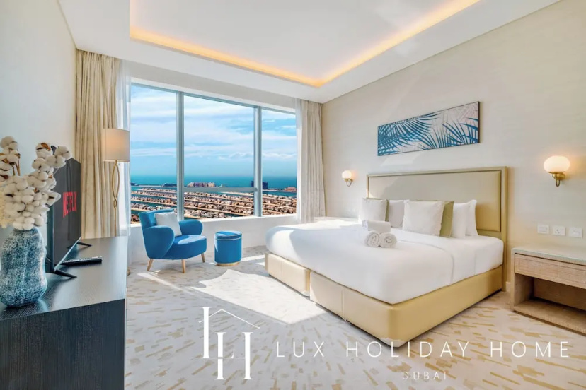 LUX Iconic Views at Palm Tower Suite 5 — забронировать отель в Дубае