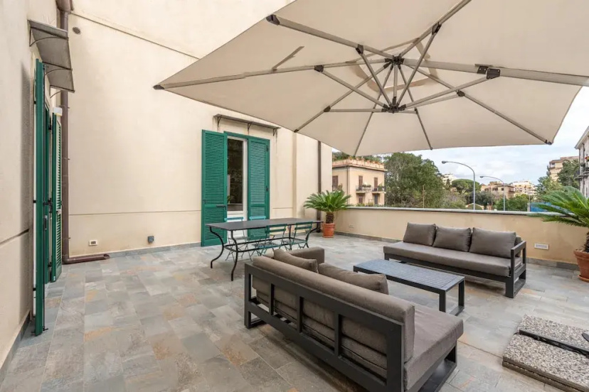 Appartamento Principe di Camporeale con Terrazza — отель в Палермо, Италия