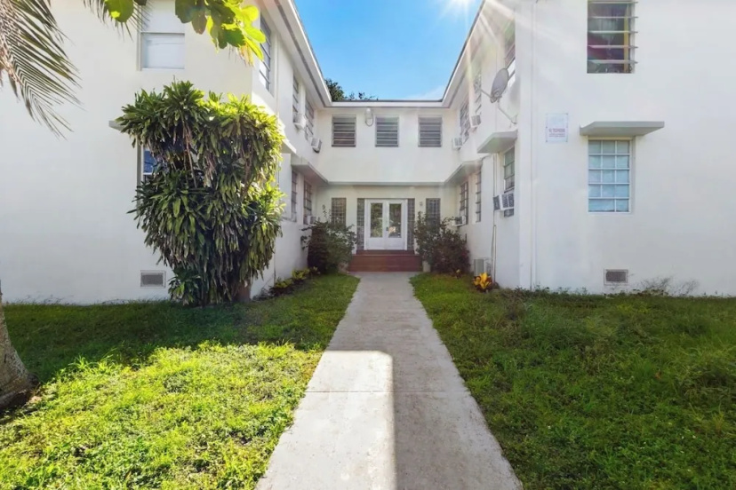 Little Havana 2BR Near Brickell & Midtown — комфортный отель в Майами