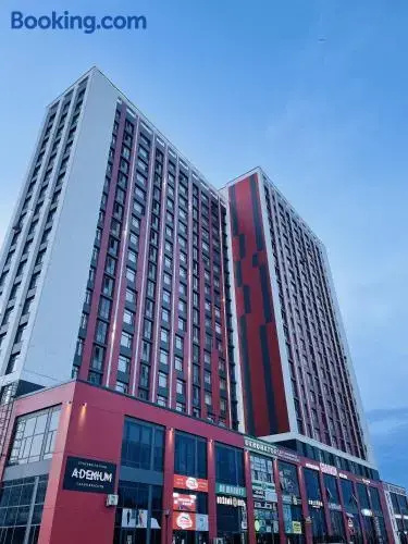 Esil Plaza Apartments c видом на Ботанический сад — комфортный отель в Астане