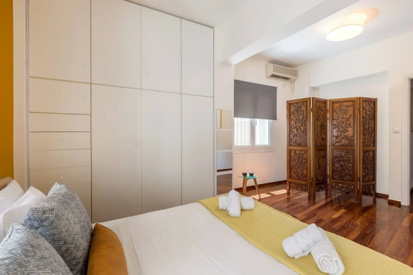 Modernly furnished apartment in Psyri A8 — отель с удобствами в Афины