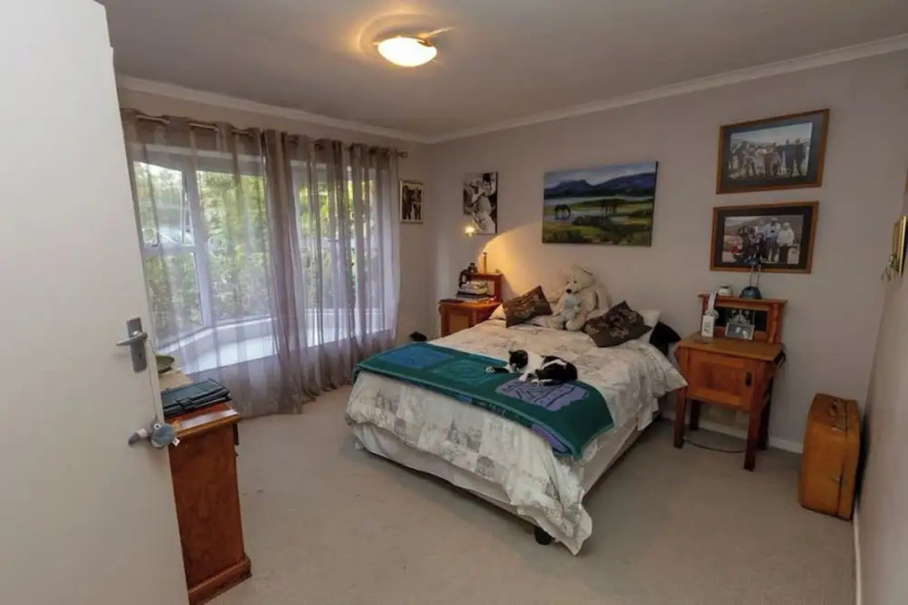 3 Bedroom Part House in the Scenic Durbanville Wine Lands Area, Holiday Facility — отель с удобствами в Кейптауне
