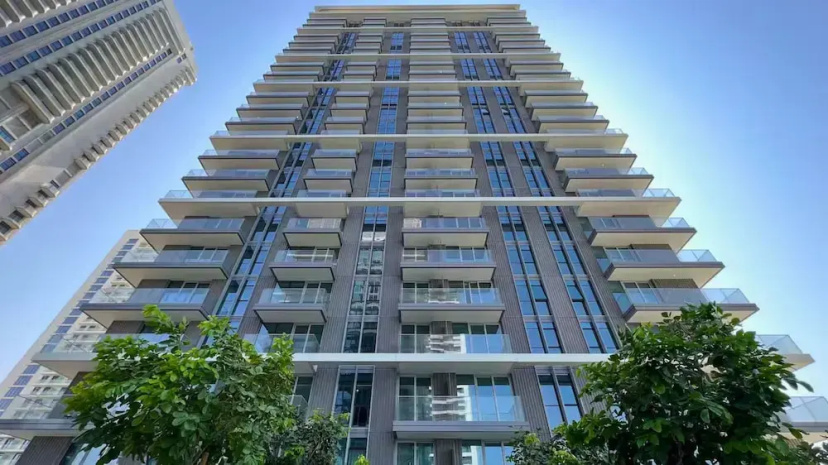 Beach Isle Residences- Emaar Beachfront — забронировать отель в Дубае