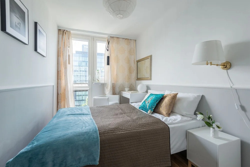 UNIT Warszawa Centrum Room by Metro Rondo ONZ — отель с удобным расположением в Варшаве