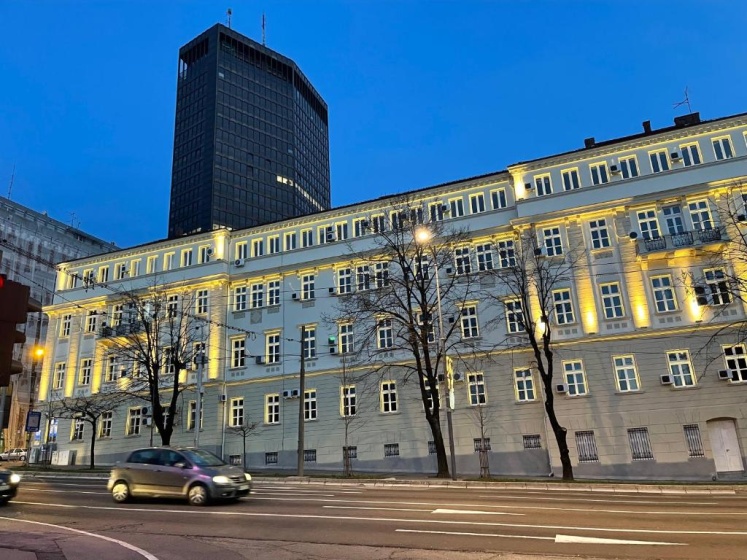 East & West Apartments — отзывы гостей и цены