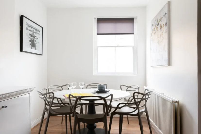 The Paddington Mews - Comfortable & Elegant 3BDR Paddington House — забронировать отель в Лондоне