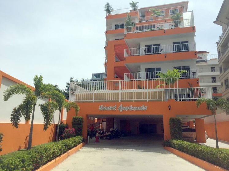 Sunset Apartments — забронировать отель в Паттайе