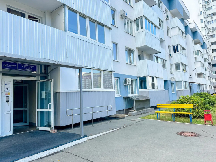 Kvartirnoe byuro IziRent (EasyRent) na ul. Kudasheva, d. 108 — забронировать отель в Тольятти