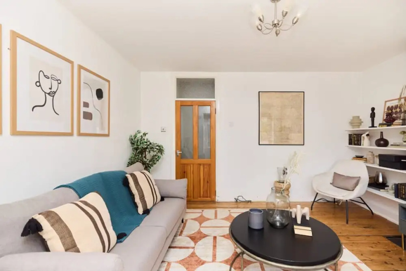 Цены на The Holloway Place - Modern 1bdr Flat With Balcony в Лондоне