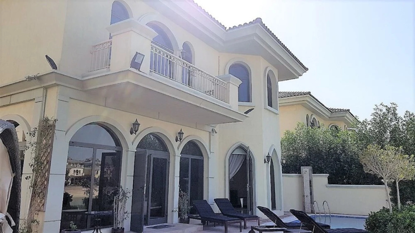 Short Booking - Luxury Albergo Villa — комфортный отель в Дубае