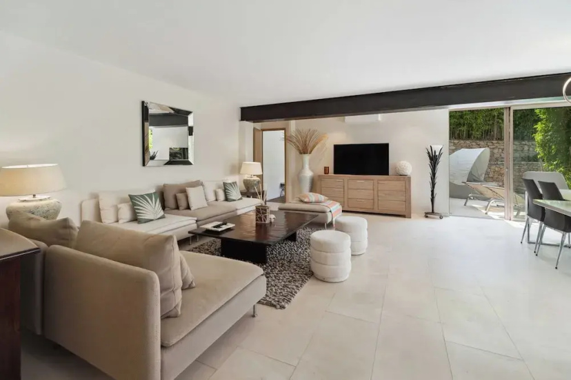 House A/C 3bd/6p - Garden & Pool / St-tropez — забронировать отель в Сент-Тропезе