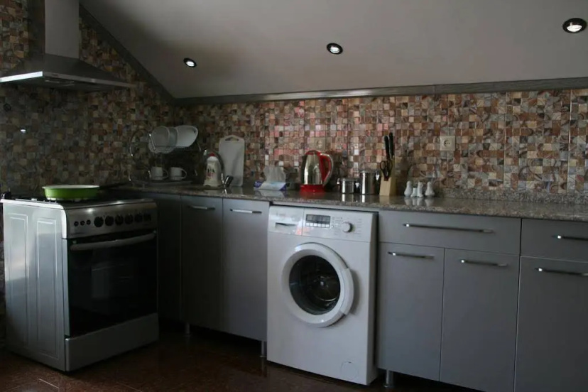 Sunny Guest House — забронировать отель в Батуми