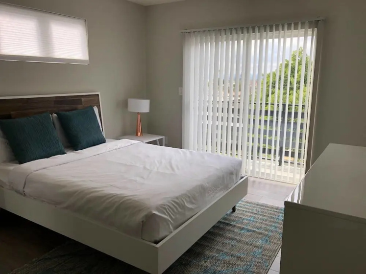 Brand NEW Luxury 3bdr Townhome In Silver Lake — отель с удобным расположением в Лос-Анджелесе