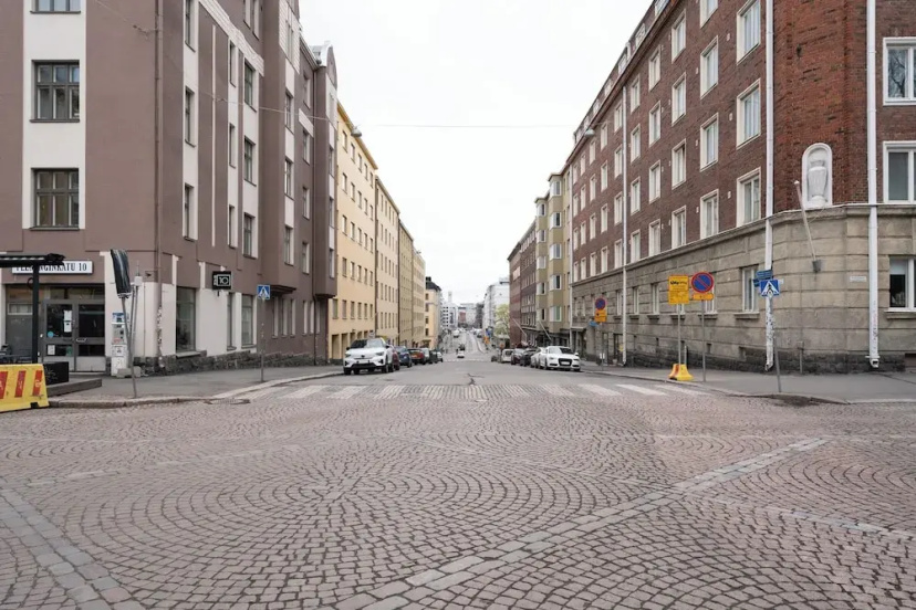 Цены на Renovated Top Floor Studio in Kallio в Хельсинки