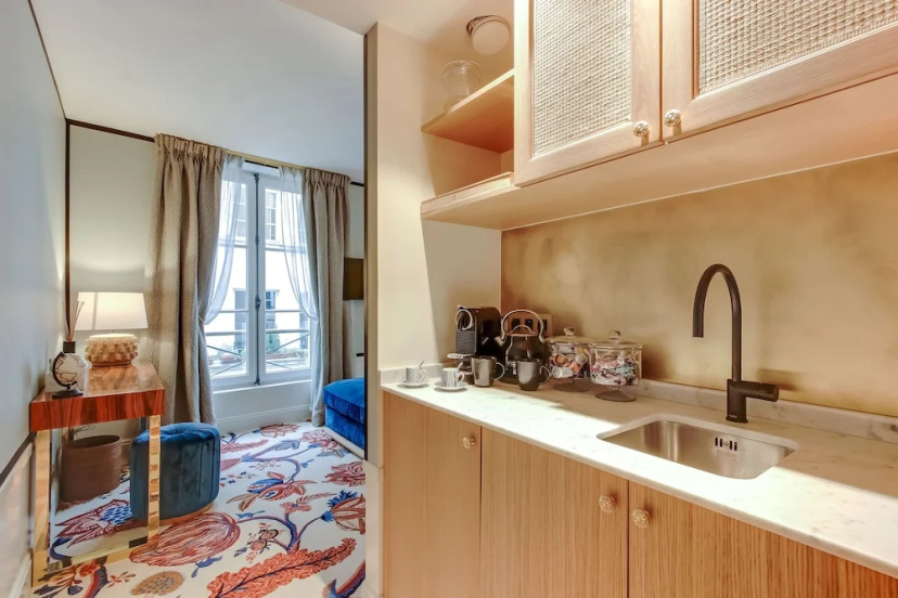 Le Ferdinand - St-Paul Serviced Apartments — отель с удобствами в Париже