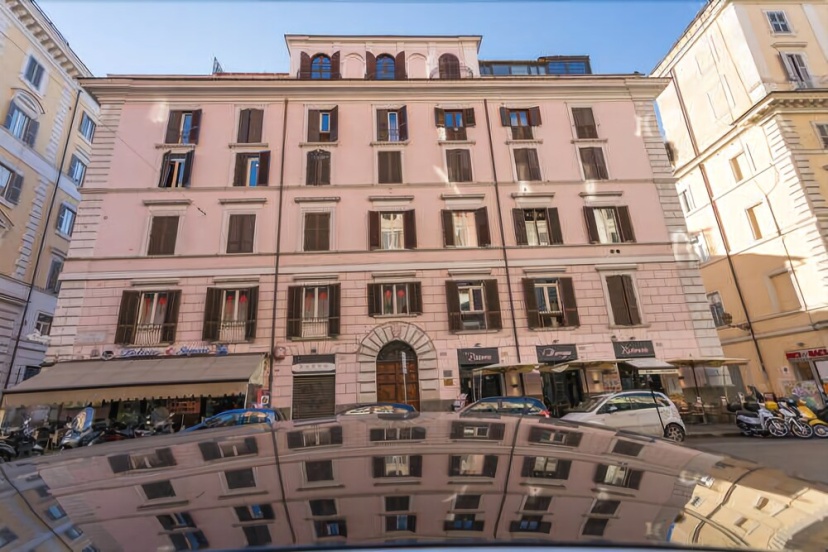 Colosseo Rome Apartments — отель с удобствами в Риме
