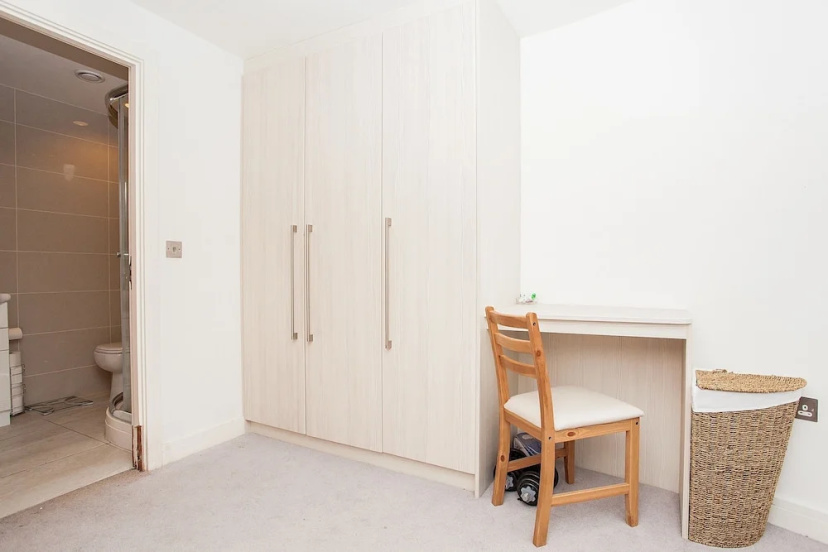 Modern 2 Bedroom Apartment — отель с удобствами в Лондоне