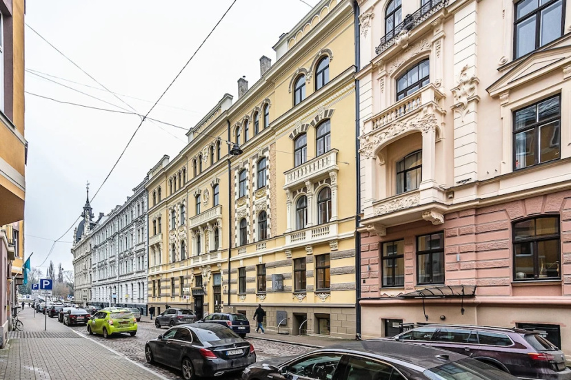 Апартаменты WINWINSTAY Art Nouveau — отель с удобным расположением в риге