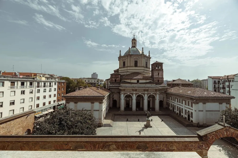 Suite in Colonne San Lorenzo Milano — комфортный отель в Милане