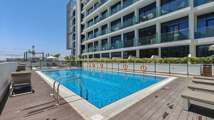 Stylish Studio Retreat in Riviera 33 Near Downtown — отель с удобным расположением в Дубае
