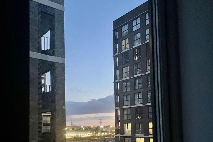 Modern Apartment All Amenities Greater London — комфортный отель в Лондоне