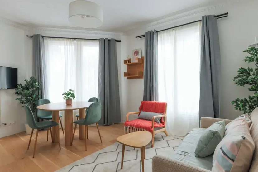 Eclectic Apartment - 2br/6p - Place de la Nation — отель с удобным расположением в Париже