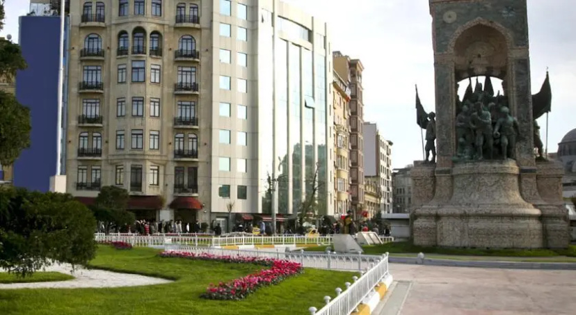 Цены на Charm Suites Pera в Стамбуле