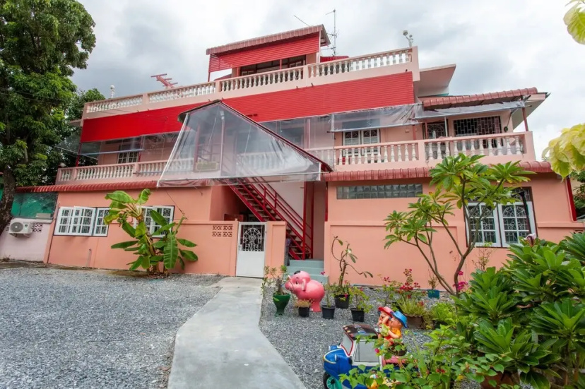 Gaiwandhanat Homestay — отель с удобствами в Бангкоке