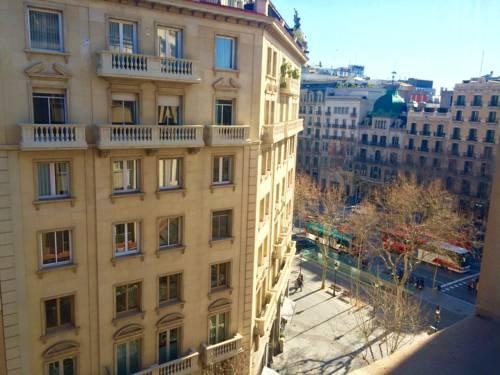 Passeig de Gracia Apartment — комфортный отель в Барселоне