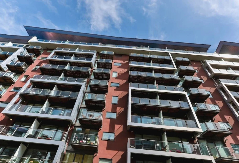 Bright & Modern Apartment - Thames View/5 Guests — отель с удобствами в Лондоне