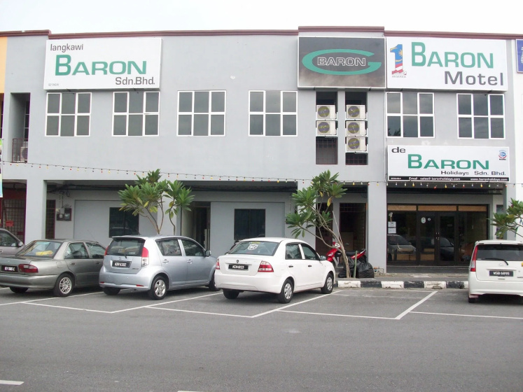 1 Baron Motel — отель с удобствами в Лангкави