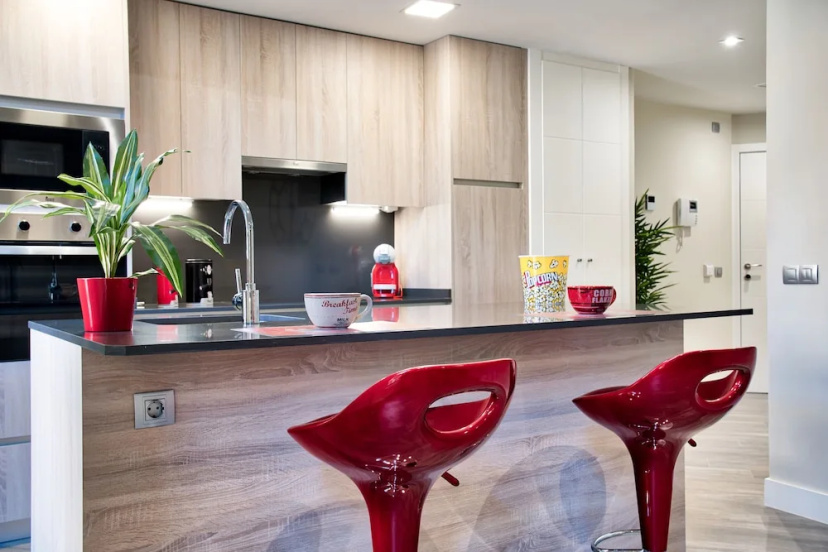 Apartamentos Cava Baja — отель с удобствами в Мадриде