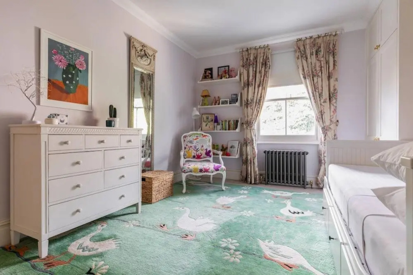 Warwick Gardens II by Onefinestay — забронировать отель в Лондоне