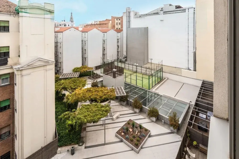 Mugnano - 2 Bedrooms gym and Padel Court in Goya — комфортный отель в Мадриде