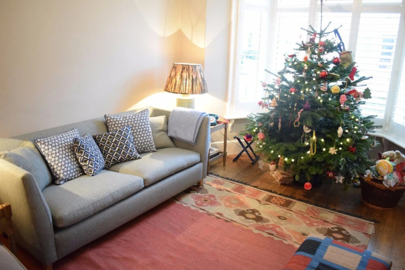 Shepherd's Bush 2 Bedroom Home 3 — отель в Лондоне, Соединенное Королевство