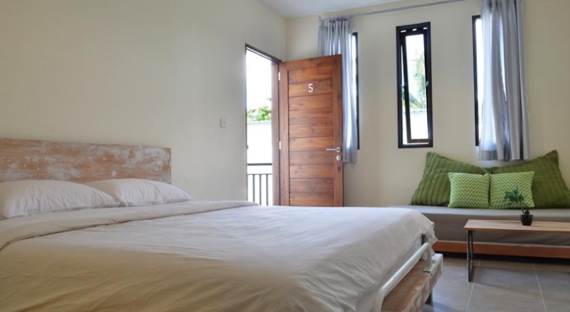 Merdeka Lodge — отель с удобствами в Денпасар