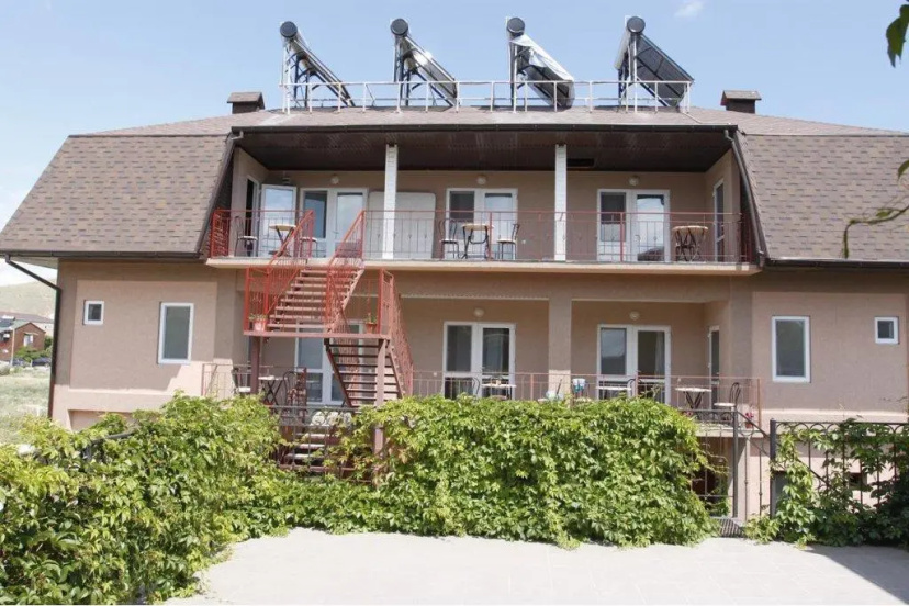 Guest House Uyut — отель с удобствами в Судак