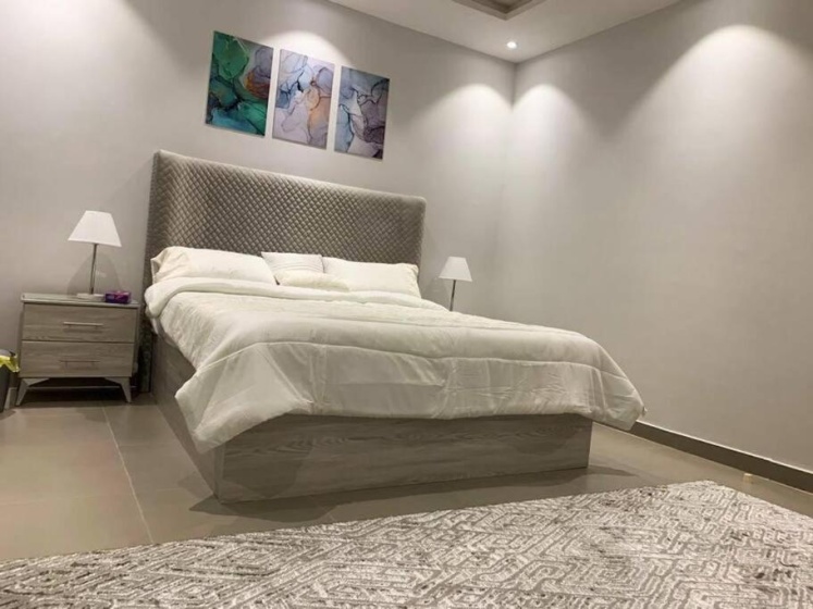 1-bedroom apartment with underground parking — забронировать отель в Рияде