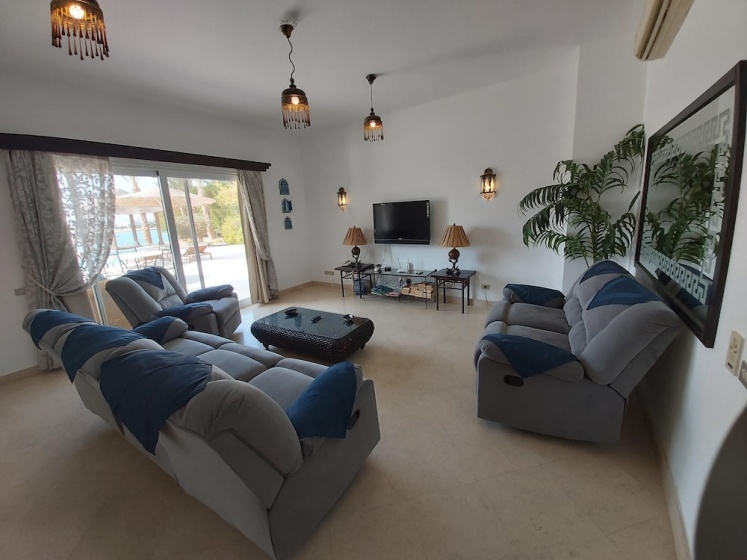 Charming Villa in El Gouna with Pool — забронировать отель в эле