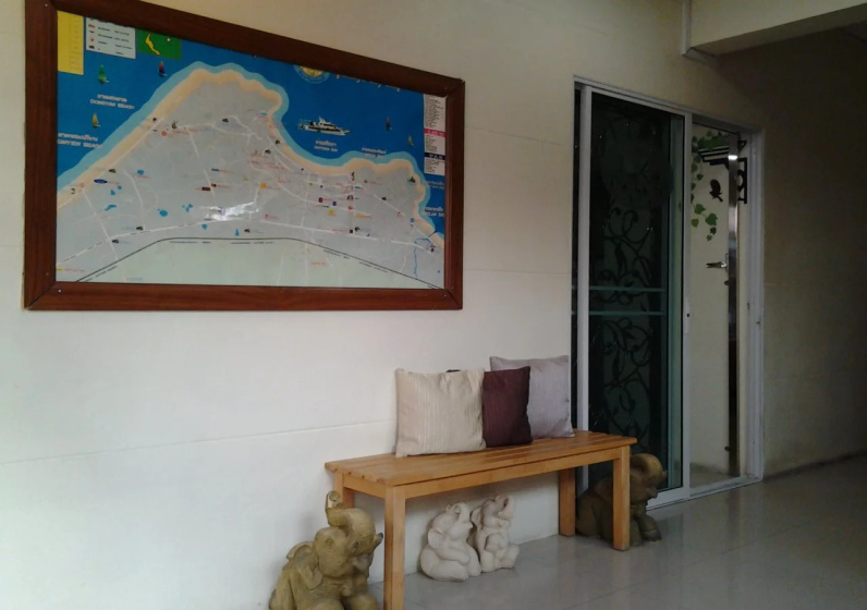 At.Center Guest House & Motorbike For Rent — отель с удобным расположением в Паттайе