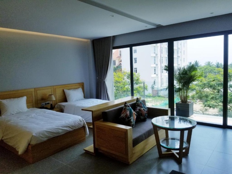 Цены на Infinity Pool - 5 min walk to beach - Sekong Apartment в Дананге